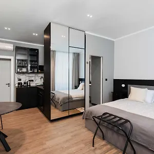  Apartment Sir John's